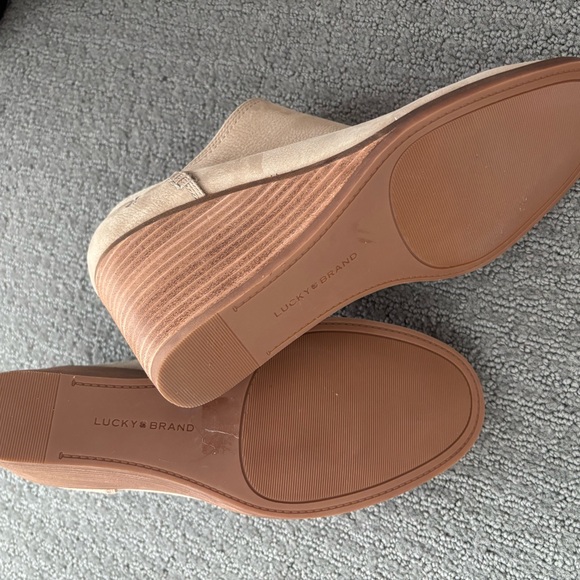 Lucky Brand Cream Suede Ankle Booties - Picture 5 of 6